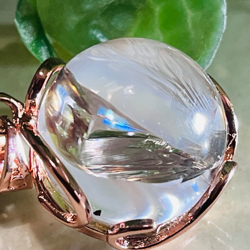 レインボークォーツ クリスタル 水晶 スフィア ペンダント トップ 原石