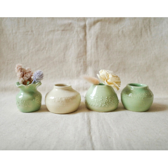 いっちんの小さな一輪挿し｜花瓶｜フラワーベース｜陶器｜きなり色