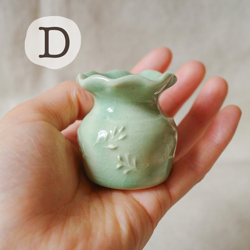 いっちんの小さな一輪挿し｜花瓶｜フラワーベース｜陶器｜きなり色