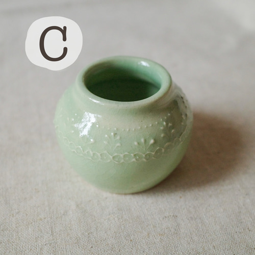 いっちんの小さな一輪挿し｜花瓶｜フラワーベース｜陶器｜きなり色