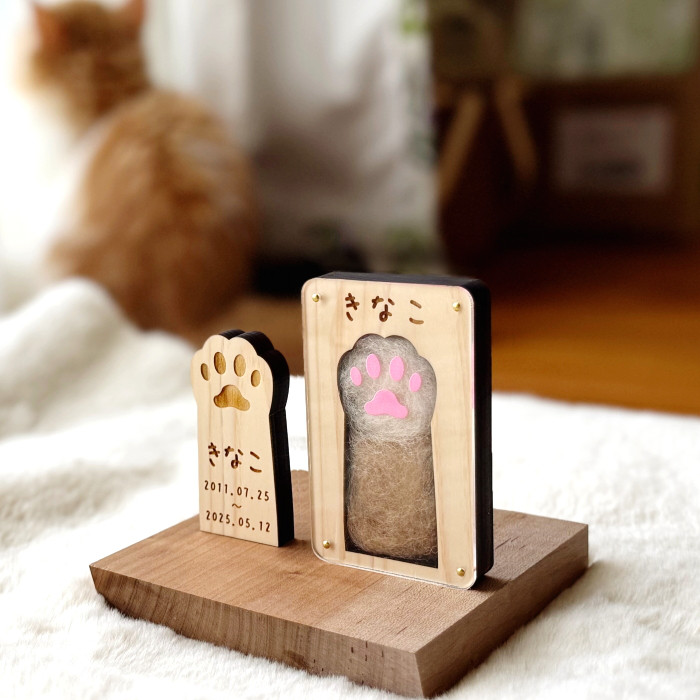 【国産紀州熊野ひのき】うちの子お手て遺毛ケース・位牌セット　　木製 ペット 犬 猫 仏具 仏壇 肉球 毛玉 抜毛 可愛い