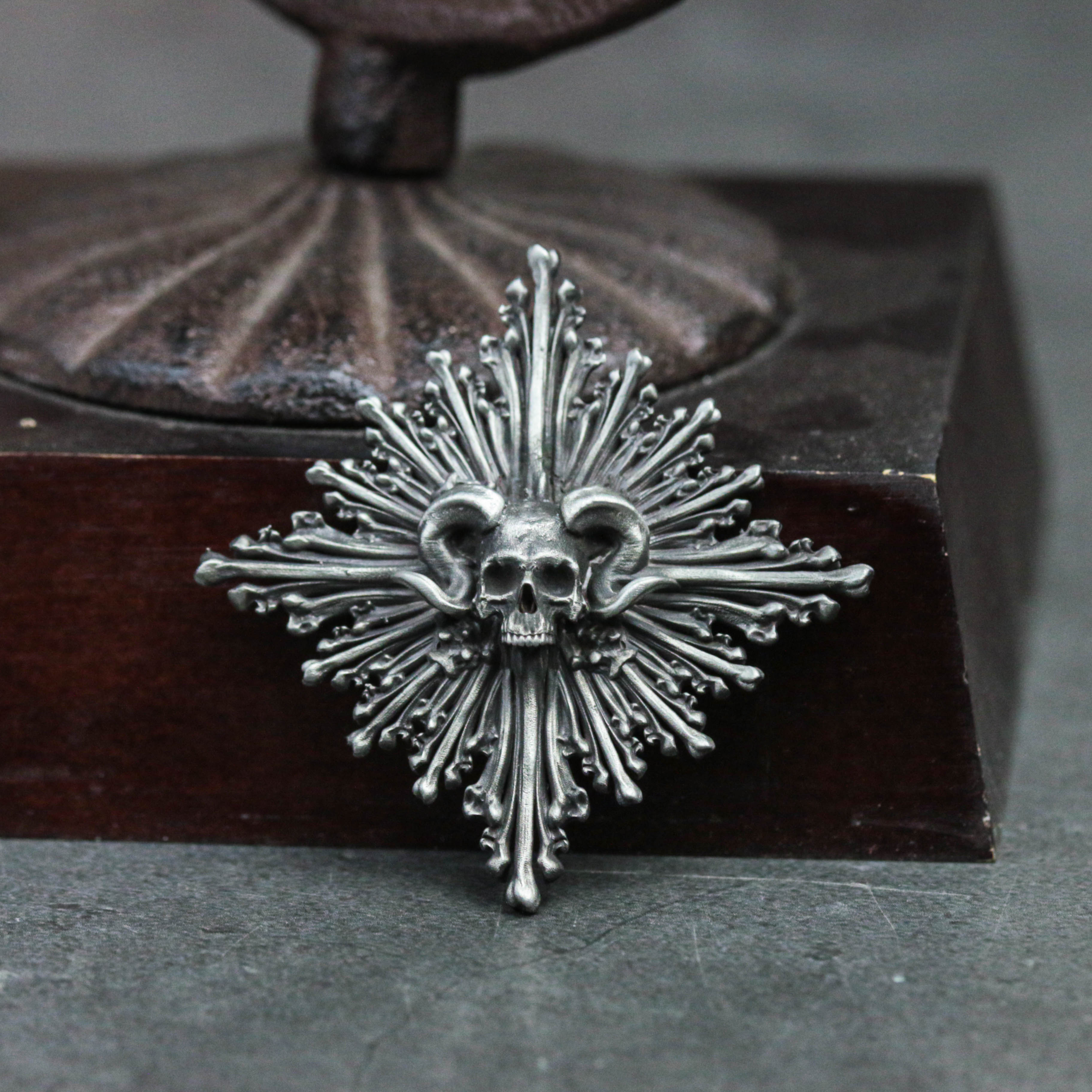 デビルスカル 925シルバー ペンダントネックレス – 創造的でゴシックな悪魔の髑髏ネックレス – メンズ向けユニークギ 9,216円