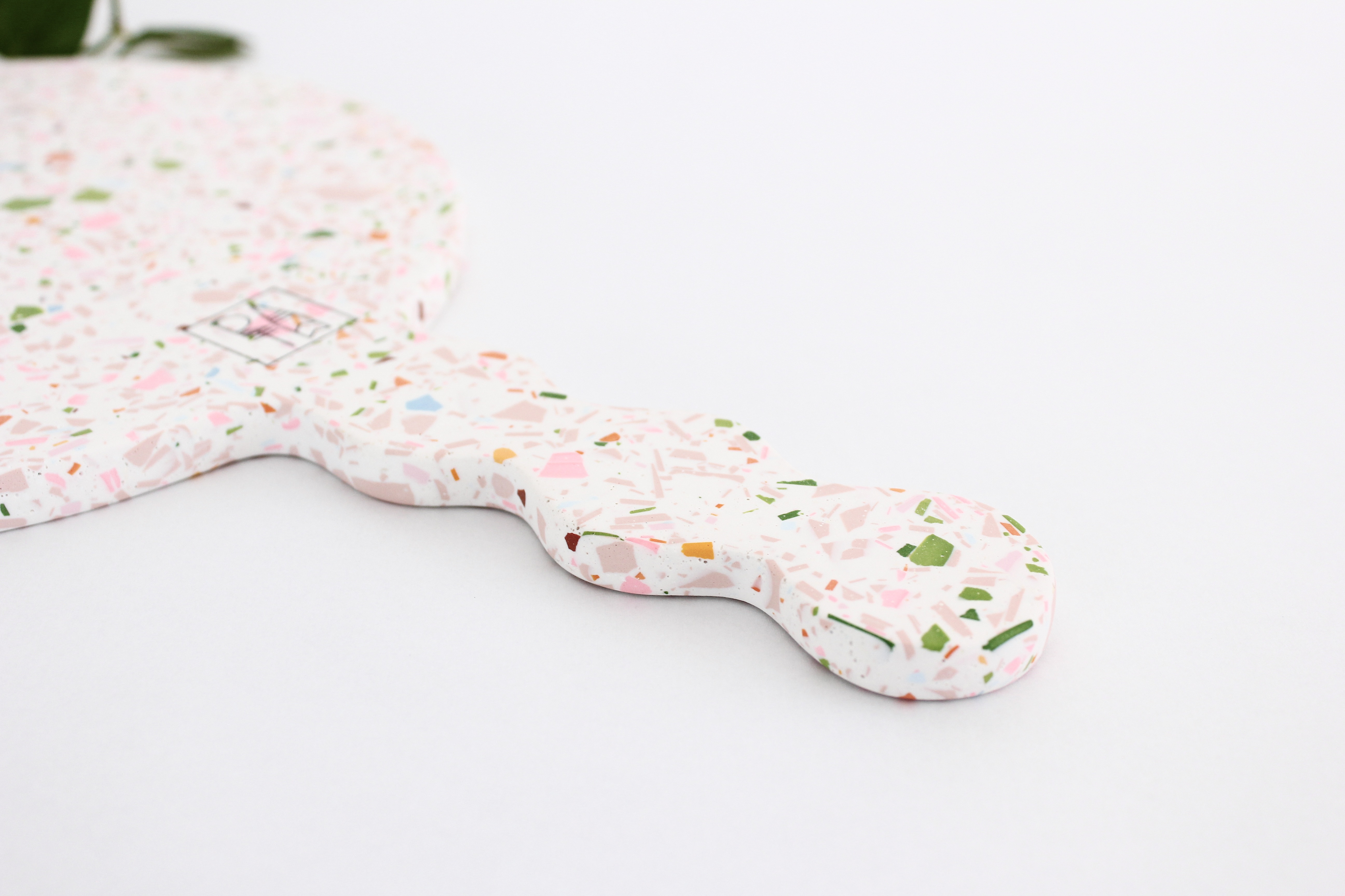 【2025新作】ジェスモナイトのカラフルな手鏡