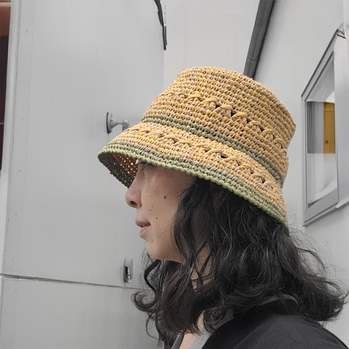 コットンラフィア 麦わら風 夏の帽子 黄色 手編み 陽射し対策 日よけ M 再生繊維