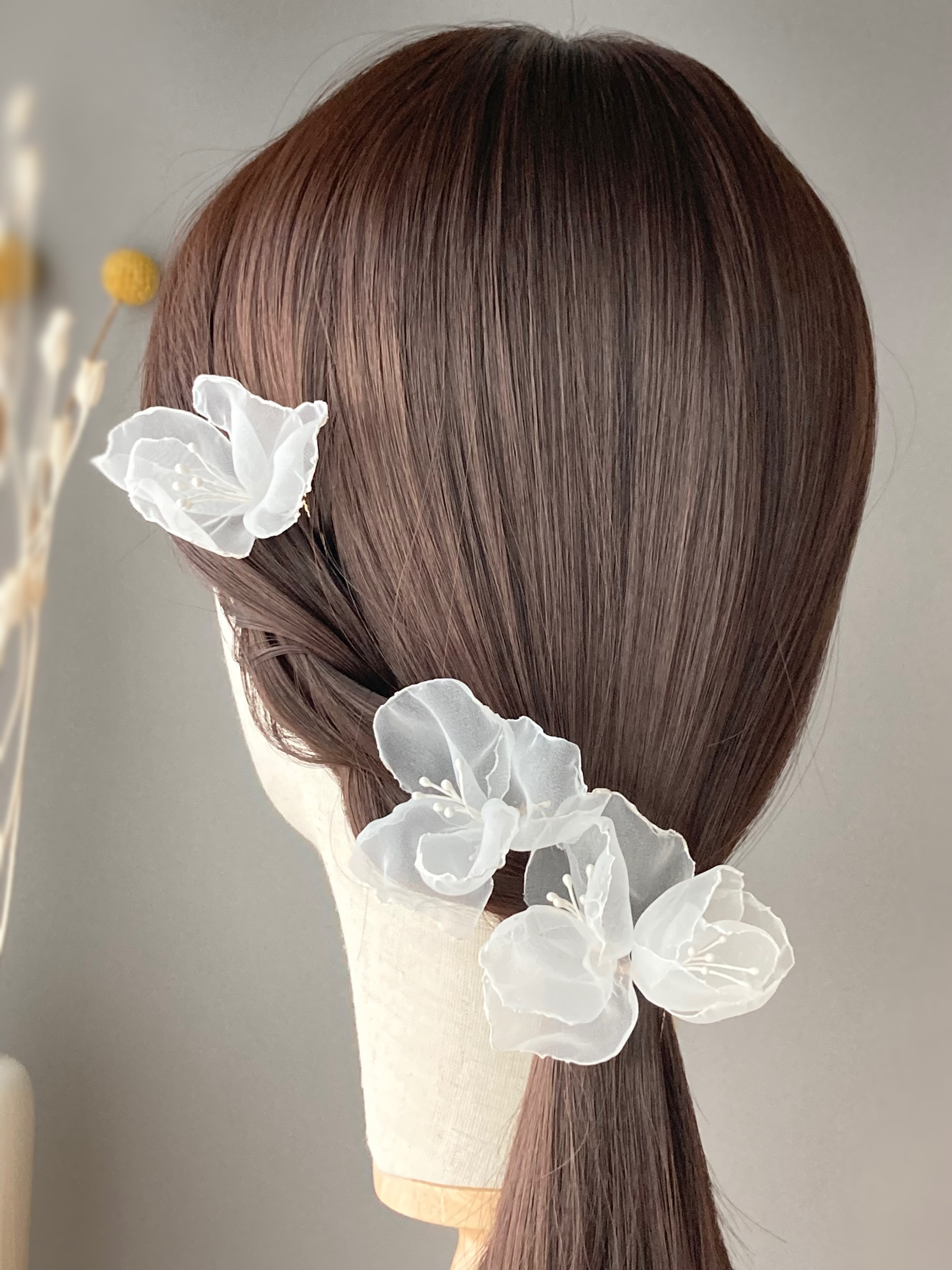 ウェディング　成人式　七五三　ヘッドドレス　コーム　オーガンジー 上品 白 花びら　花嫁　H048