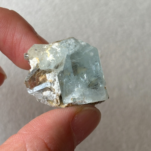 アクアマリン　結晶　マイカ　雲母　221g アクアマリン 結晶 マイカ 雲母 221g