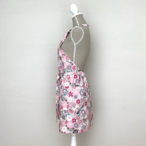 花柄ピンクエプロン エプロン 花柄 フラワー お花 ピンク アトリエヌイ レディース