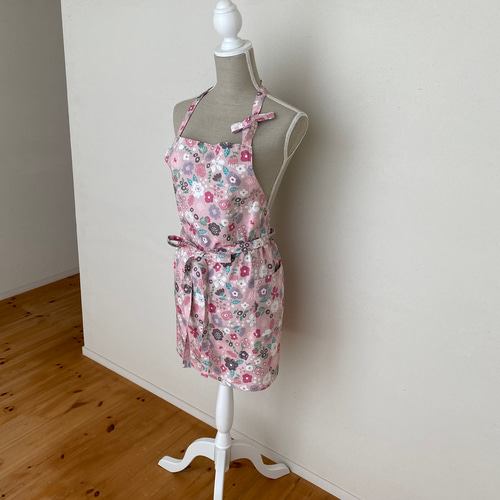 花柄ピンクエプロン フランフラン 花柄 ピンク エプロン タグ付き新品｜Yahoo!フリマ