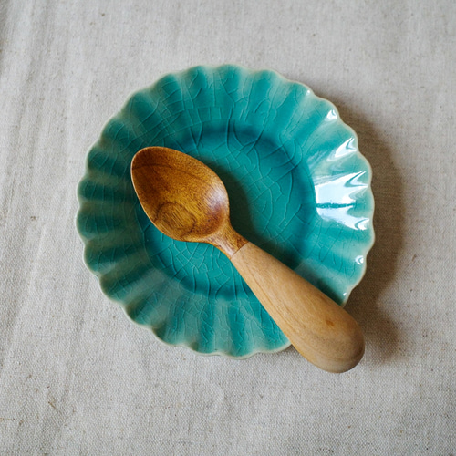 再入荷！】海色の輪花皿｜トルコブルー｜豆皿｜小皿｜陶器 薬味皿・豆