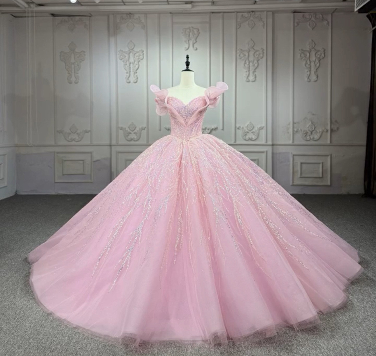 WEB限定　ラッフル袖　本命ドレス制作　海外挙式　可愛いピンク　ラメ入り　キラキラ　ロングトレーン衣装サイズオーダー可能