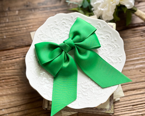 ビッグダブルリボン 緑 パロットグリーン シンプル 大きめリボン  