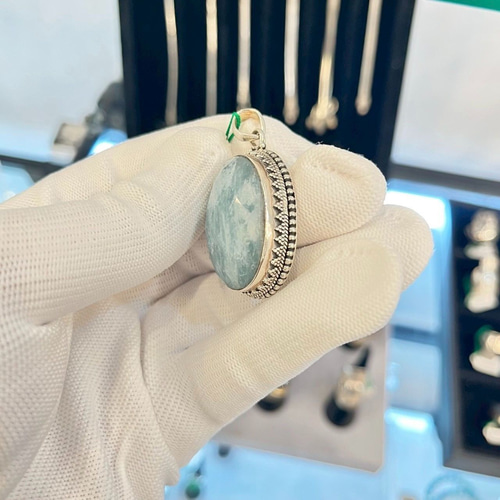 ペンダントトップ 天然石 シルバー925 アクアマリン ブルー 大粒