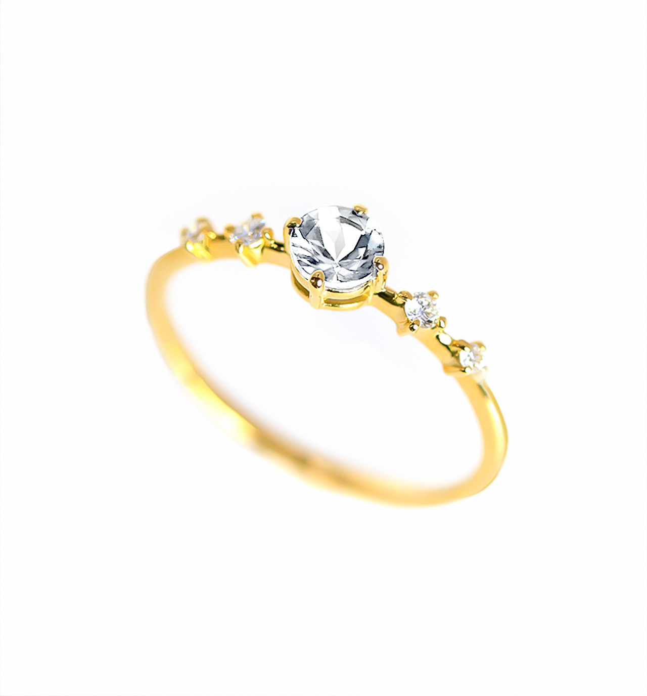 ホワイトサファイア&ダイヤモンド K18リング ラウンドカット ~Ello Lily~ 9月誕生石