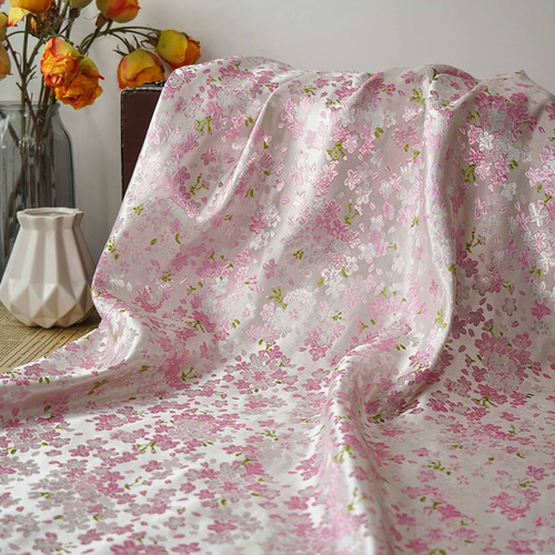長さ1m ジャガード生地 大判 小花 桜 ピンク 和柄綺麗上品 色織 布