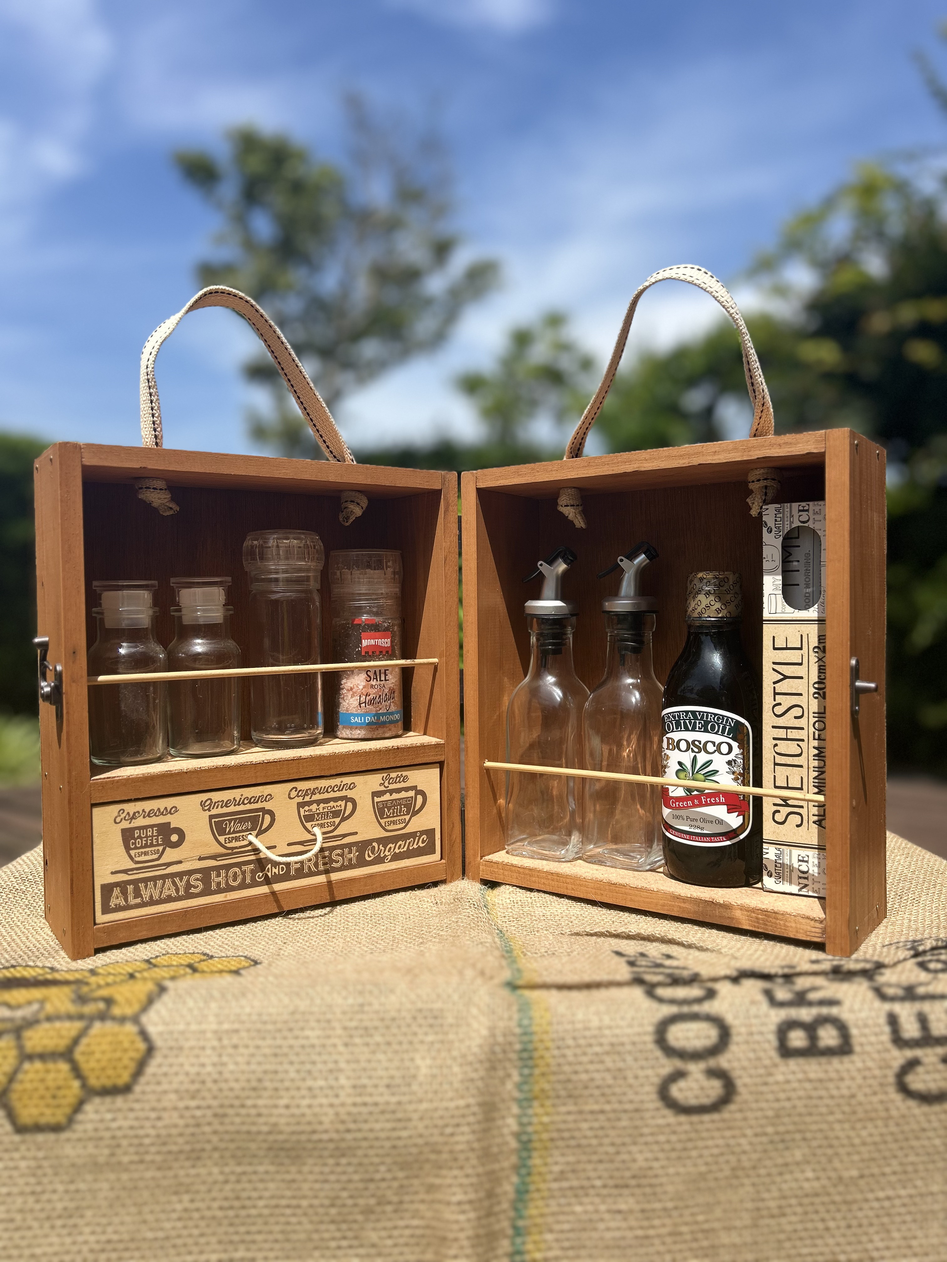 【フラットハンドル片手で持ちやすい⭐︎】木のぬくもりスパイスボックス｜キャンプ映え確実◎キャンプギア 調味料入れ