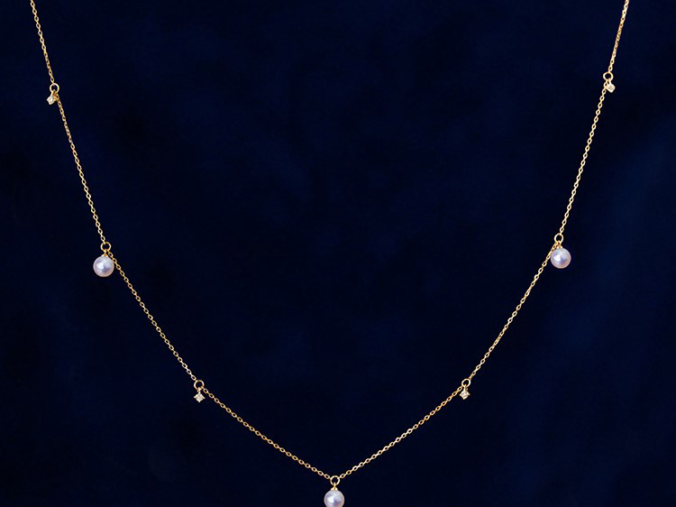 【ラコルセ】雰囲気のある星空 輸入 5.5-6.9mm アコヤ真珠 小粒スタービーンネックレス 18金 ダイヤモンド