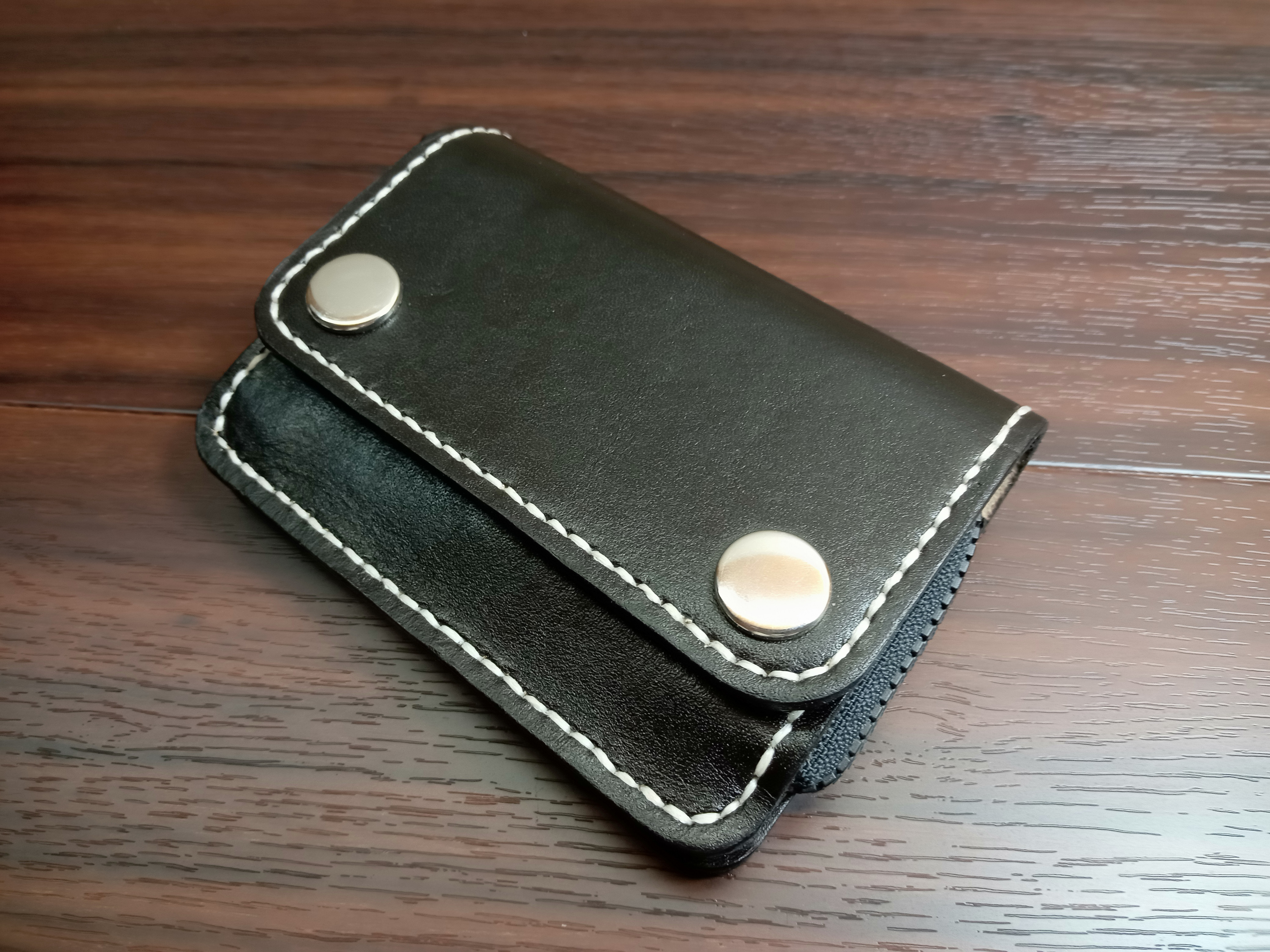 L字ファスナー小銭入れ（カードポケット付き）本革　手縫い　手染め　ハンドメイド　トラッカーウォレット