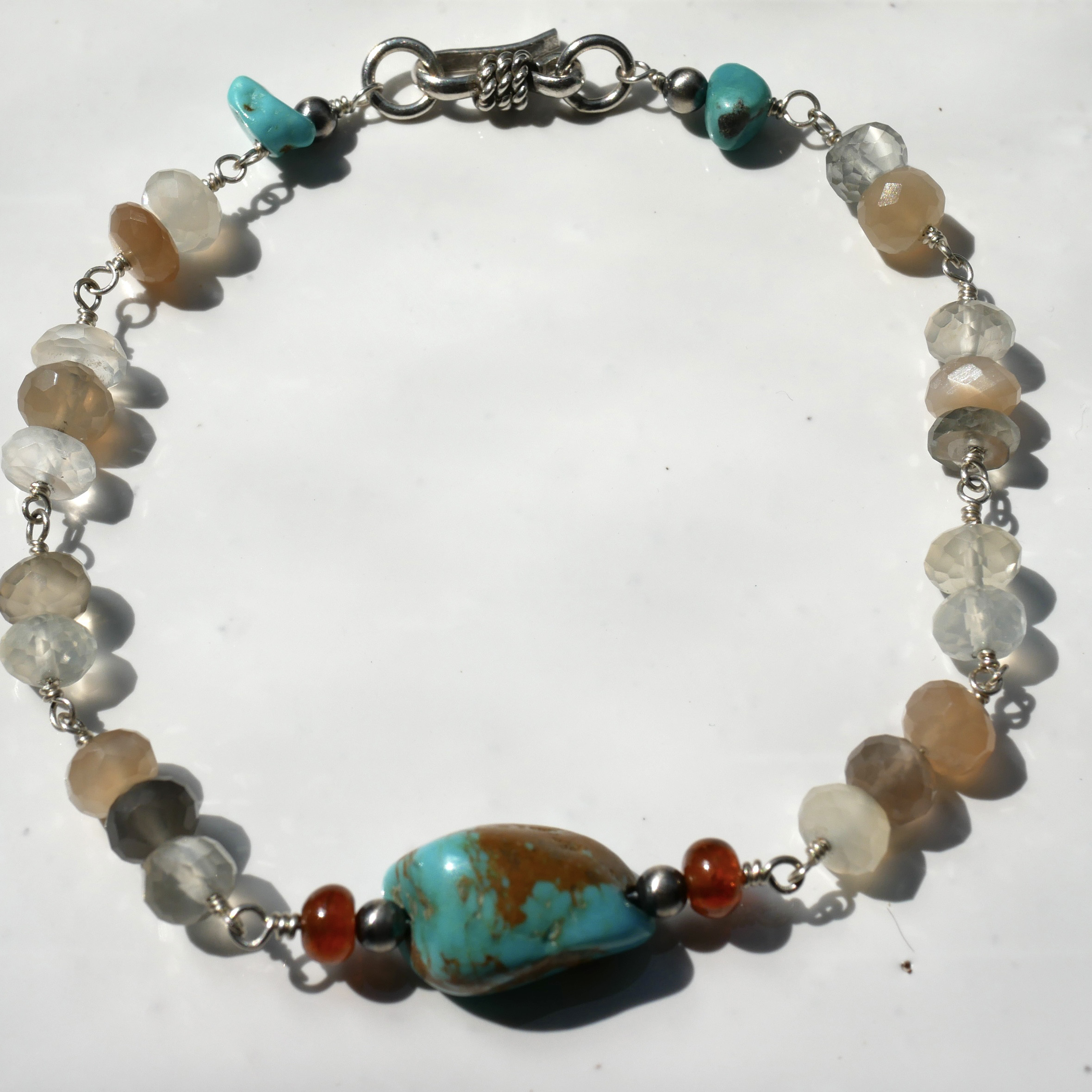 《カレンシルバー》ターコイズ/ムーンストーン/ヘソナイトガーネット ブレスレット