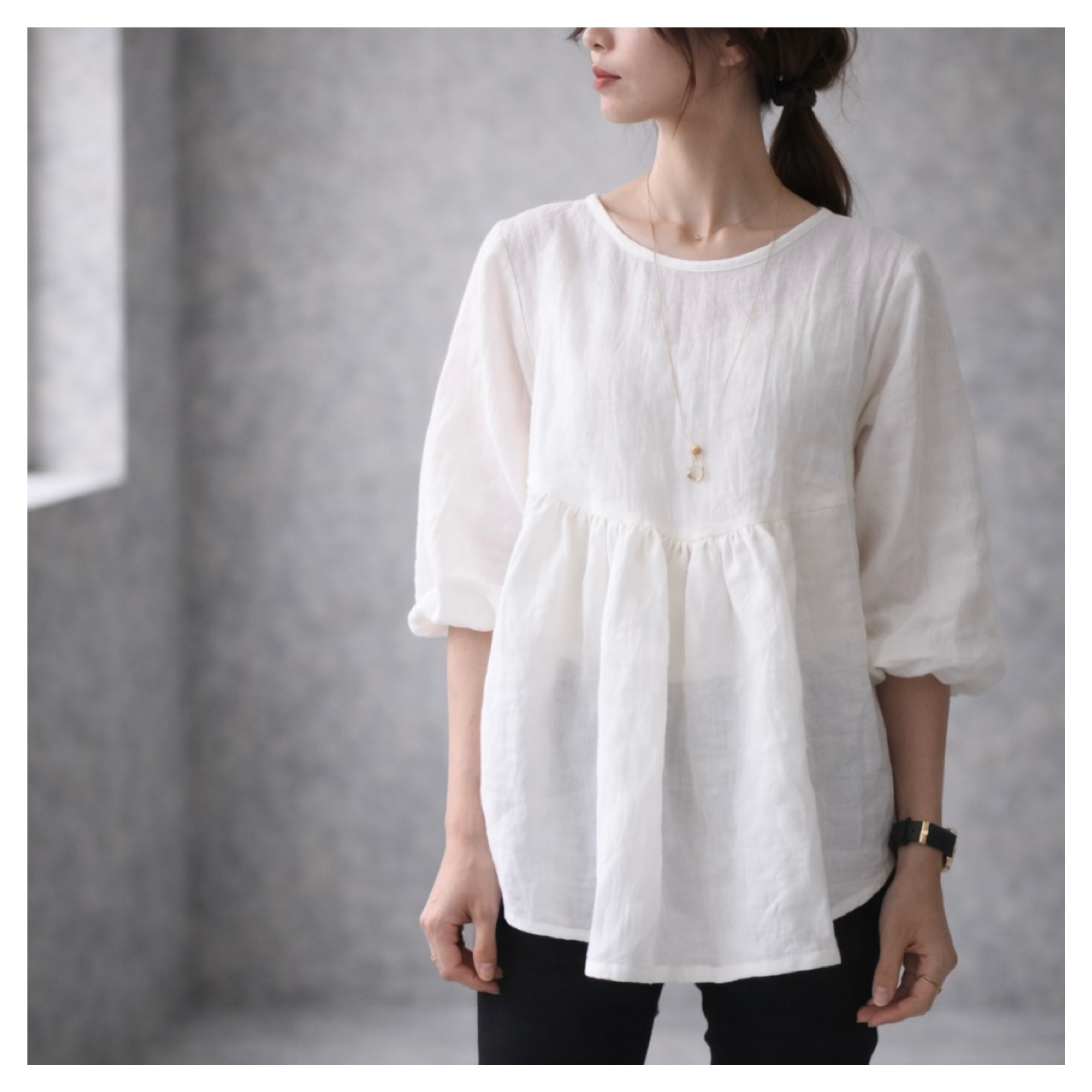 こだわりリネンギャザーブラウス／くったり柔らか上質なベルギーリネンブラウス／ギャザーリボンチュニック／オフホワイト