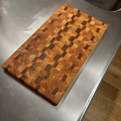 一点モノ】ヒノキとサクラのエンドグレインまな板｜木口面仕上げ｜天然