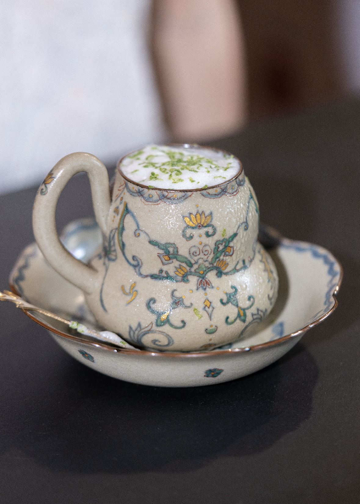 観花集- 蝶恋花・ひょうたん取っ手カップ」、小皿｜フルーツプレート｜茶托 景徳鎮手作日用器 釉下彩+金彩絵付