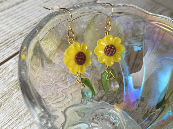 《受注生産》ひまわりの練り切りイヤリング/ピアス♡フェイクスイーツ 8枚目の画像