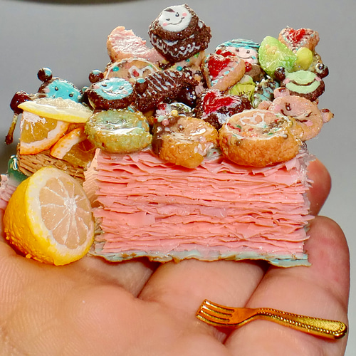 ♡フルーツクリームパイ♡　キャラメル　チャーム　フェイクスイーツ　樹脂粘土 ♡フルーツクリームパイ♡ キャラメル チャーム フェイク