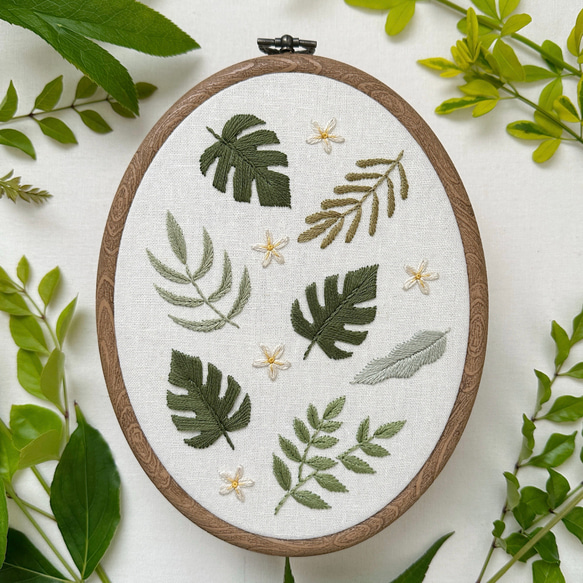 刺繍キット〉モンステラの刺繍フレーム キット Marguerite刺繍教室