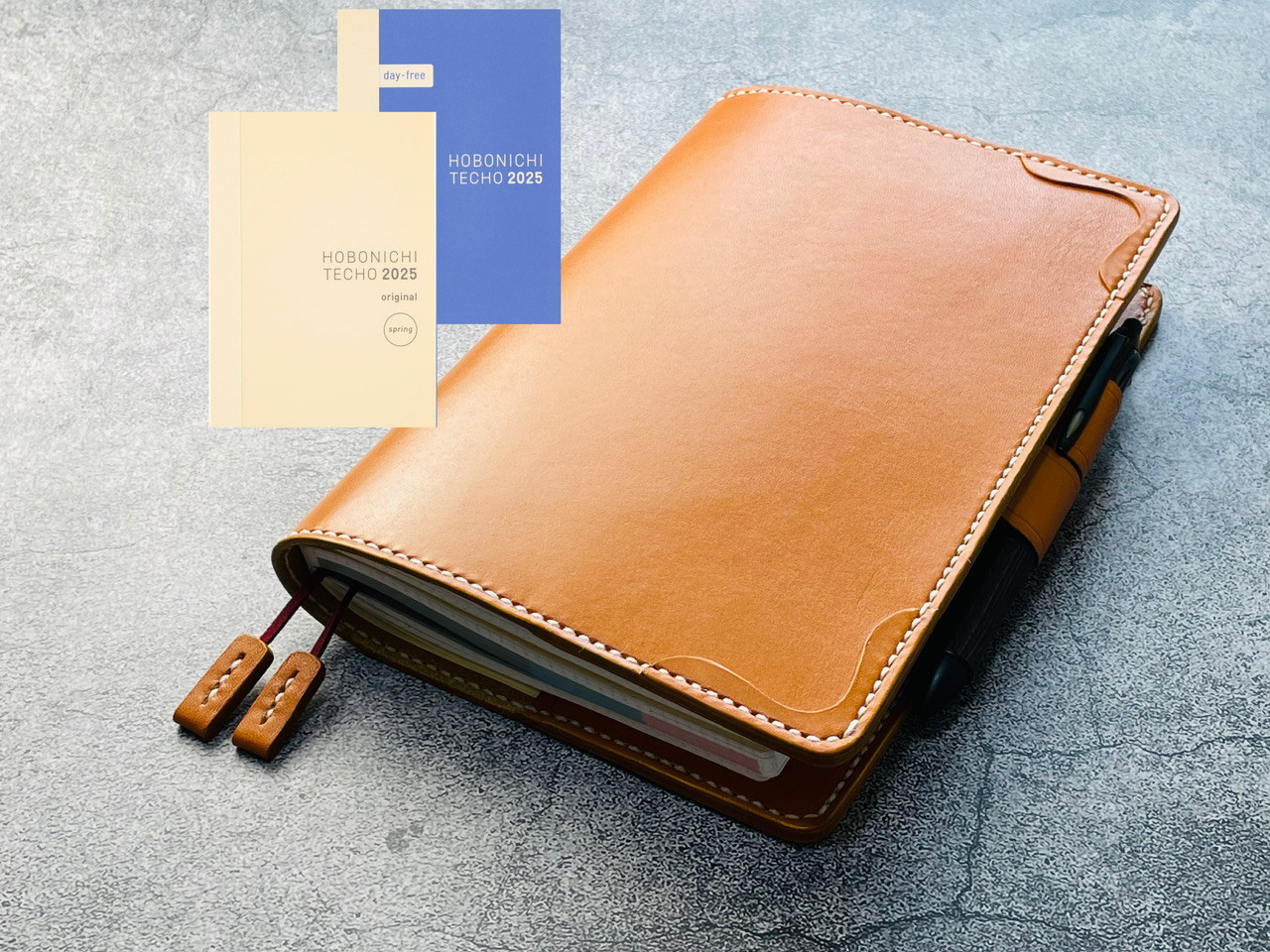 【手縫】ほぼ日手帳A6用キャメル本革カバー（角飾り）２本しおり付き（day-freeもOK）バタフライストッパー