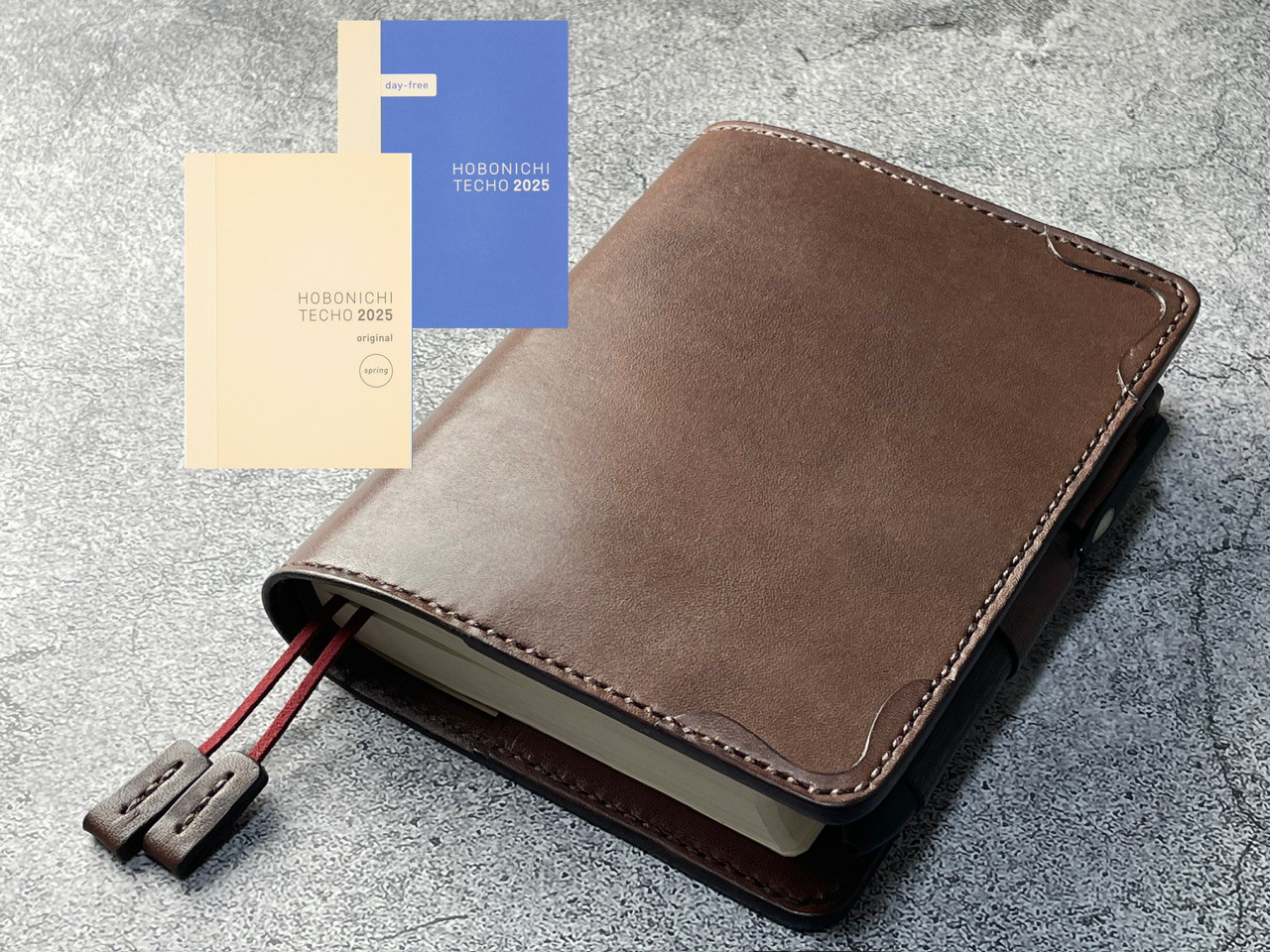 【手縫】ほぼ日手帳A6用チョコ本革カバー（角飾り）２本しおり付き（day-freeもOK）バタフライストッパー