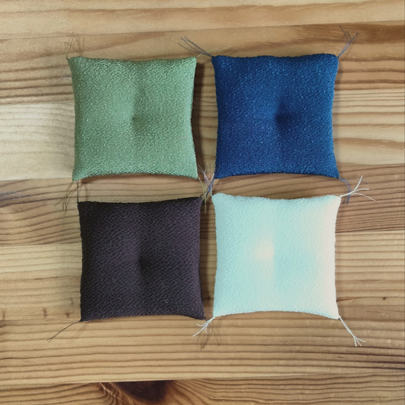 ミニ座布団【ちりめん生地】/ 抹茶・青・茶・白 / 受注生産 / 招き猫用