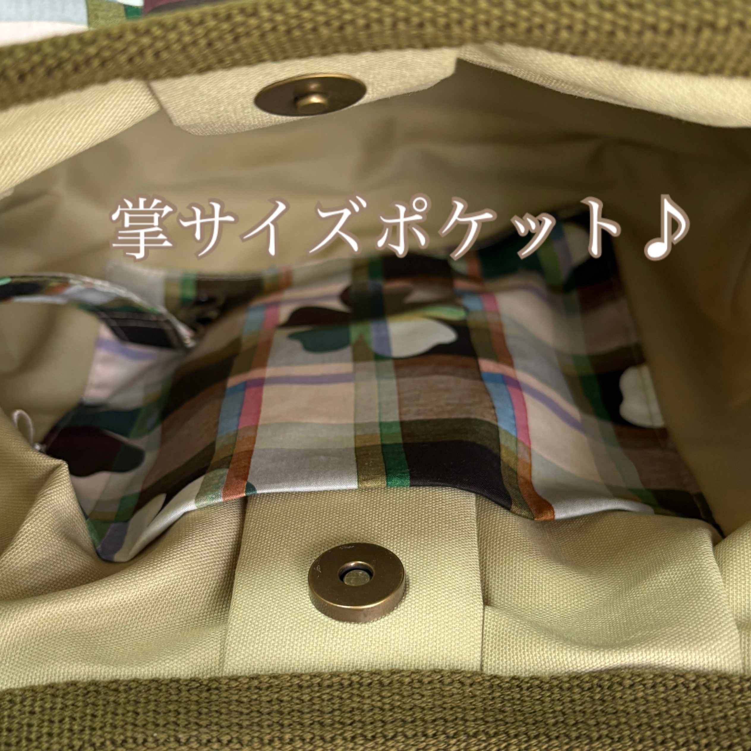 コロンと可愛いショルダーグラニーバッグ　✤リバティ✤ チューダーペタルス