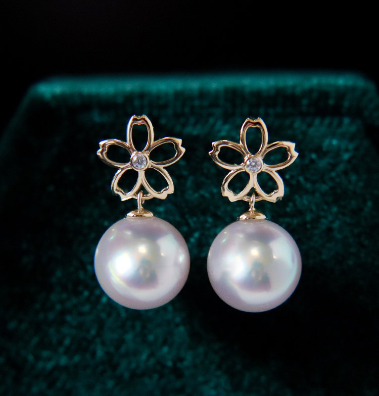 【La Corser】桜スタイル 日本製 6.5-9.5号 アコヤ真珠 天然海水真珠 イヤリング 18Kゴールド フェアリーグレ