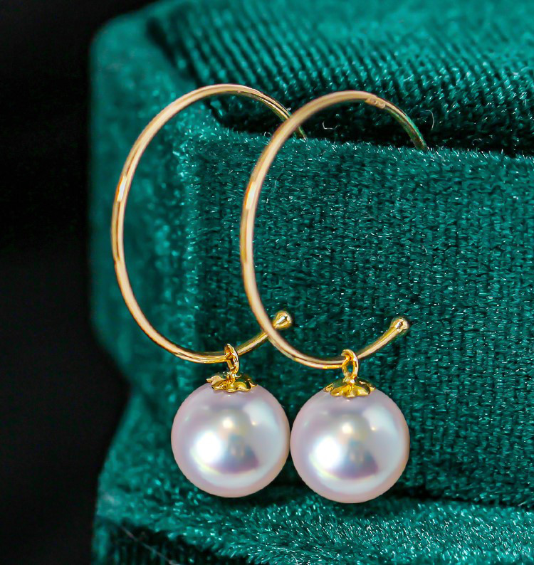 【ラコルセア】大粒C 日本製7-10号アコヤ海水真珠ピアス 1ペア 18Kゴールド 女神級の明るい光ピアス イヤリング