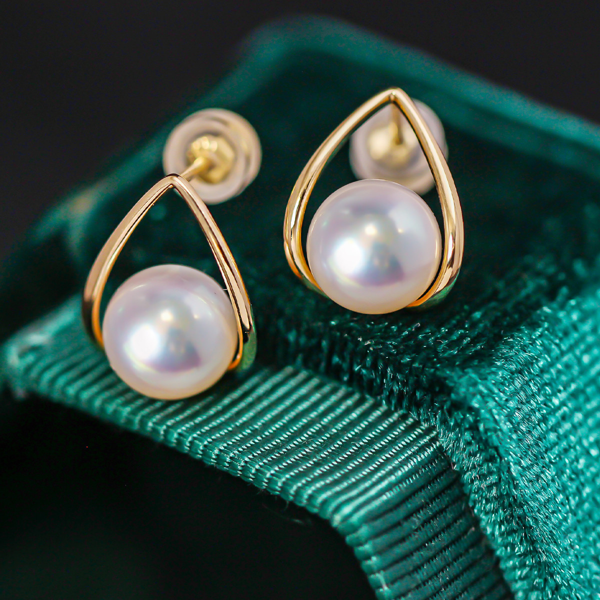 【La Corser】幾何学模様の日本製7-9.5号アコヤ天然海水真珠ピアス イヤリング 18Kゴールド 女神級ラウンド型 強い