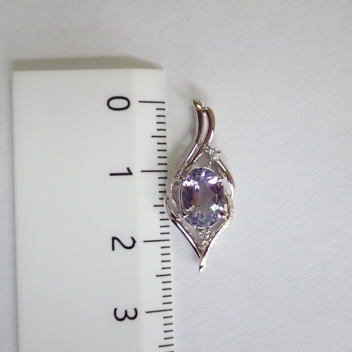 多色石ゾイサイト ラベンダーカラー 1カラットアップ 森羅