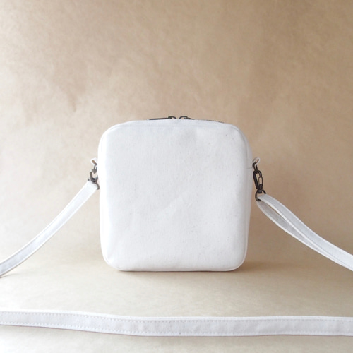 ましかくショルダーバッグ（豆腐ver.） ショルダーバッグ nichi nichi