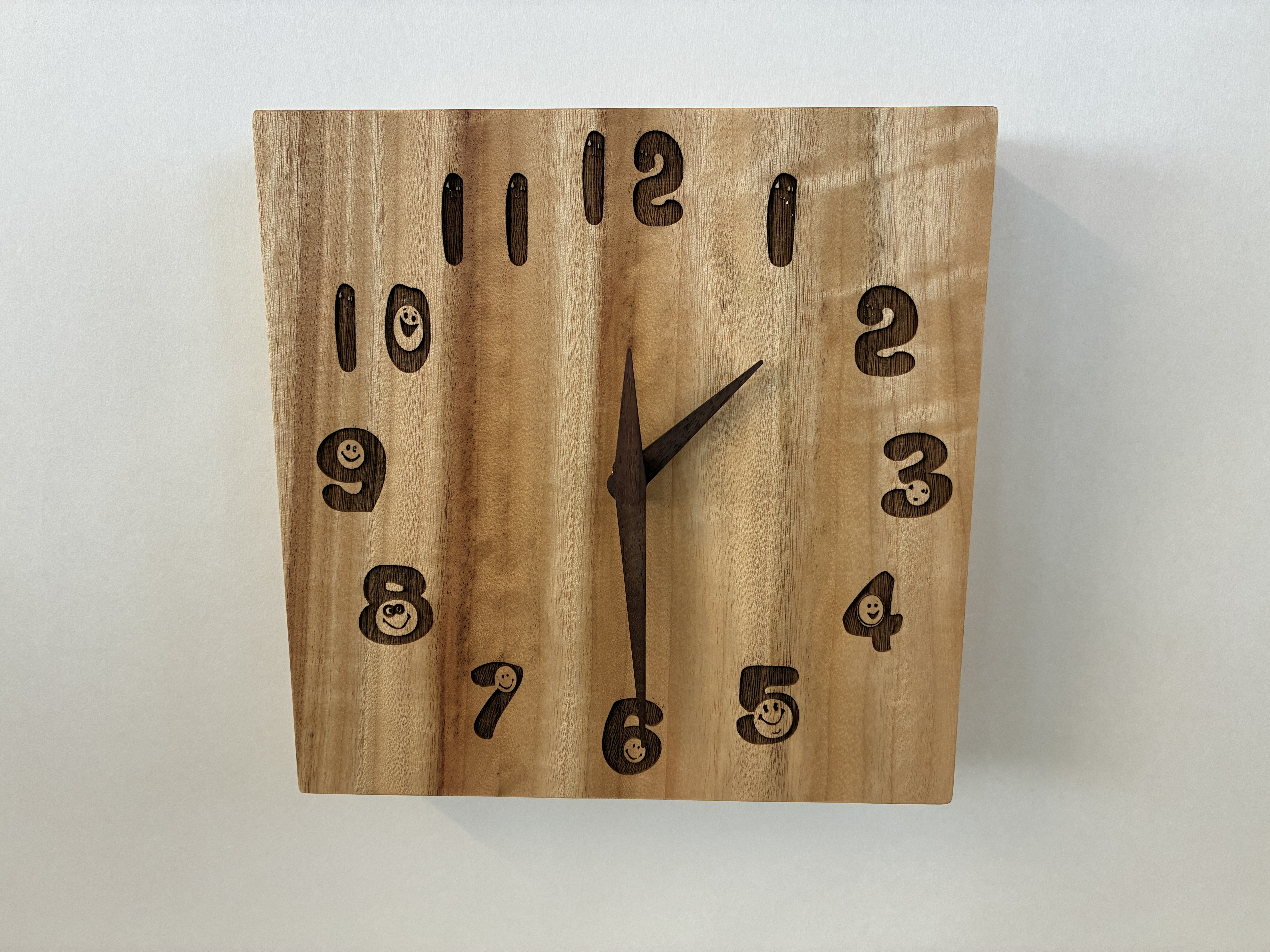 木の時計＜クスノキ＞　壁掛け時計　ksc-116