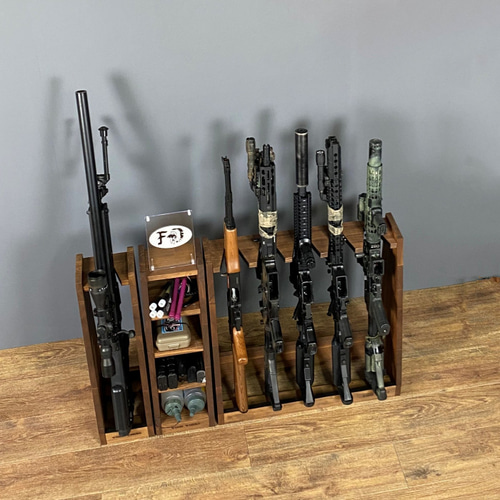 ハンドガンスタンド。ガンラック。ブラックウォールナットをオイル仕上げ。組立式。 WOODWORKS ガンラック 1丁掛 (色：ブラウン) 木製 日本製