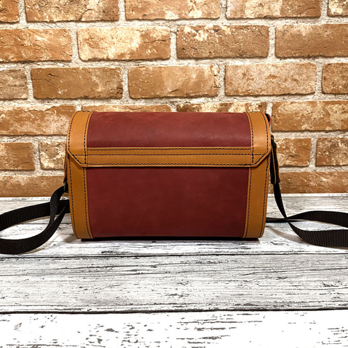 送料無料 宝箱 ショルダーバッグ レザーバッグ ポシェット 牛革