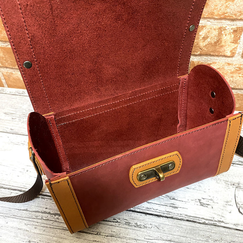 送料無料 宝箱 ショルダーバッグ レザーバッグ ポシェット 牛革
