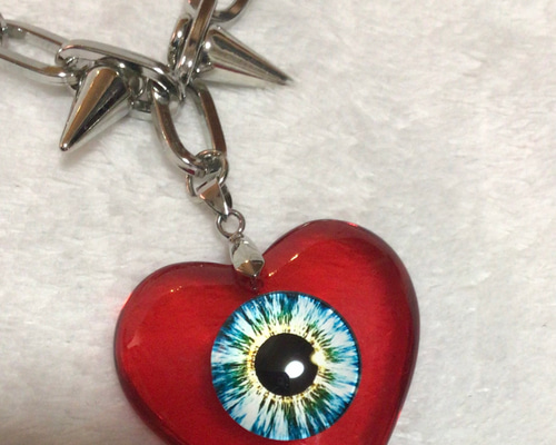 トゲトゲネックレスハートに目玉チャーム ネックレス・ペンダント JAM