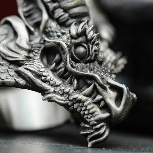 ドラゴン、龍彫刻 シルバーリング 龍頭 (RYUZU) 龍 指輪 シルバー リング 大 20～27号を販売。商品