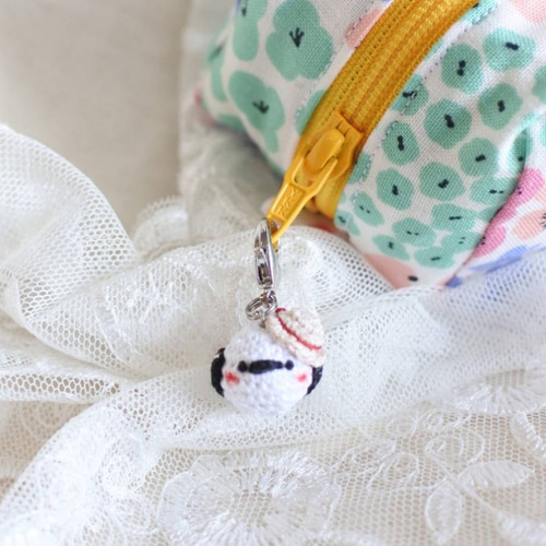 シマエナガ あみぐるみ ミニチュアチャーム めじるしアクセサリー