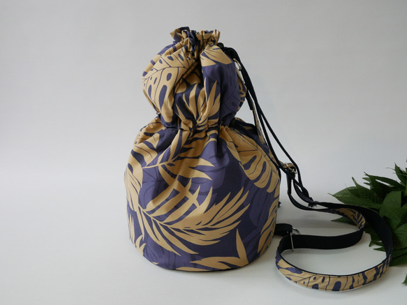 イプヘケケース リュックタイプ ブラック×ホワイト×グレー 楽器ケース