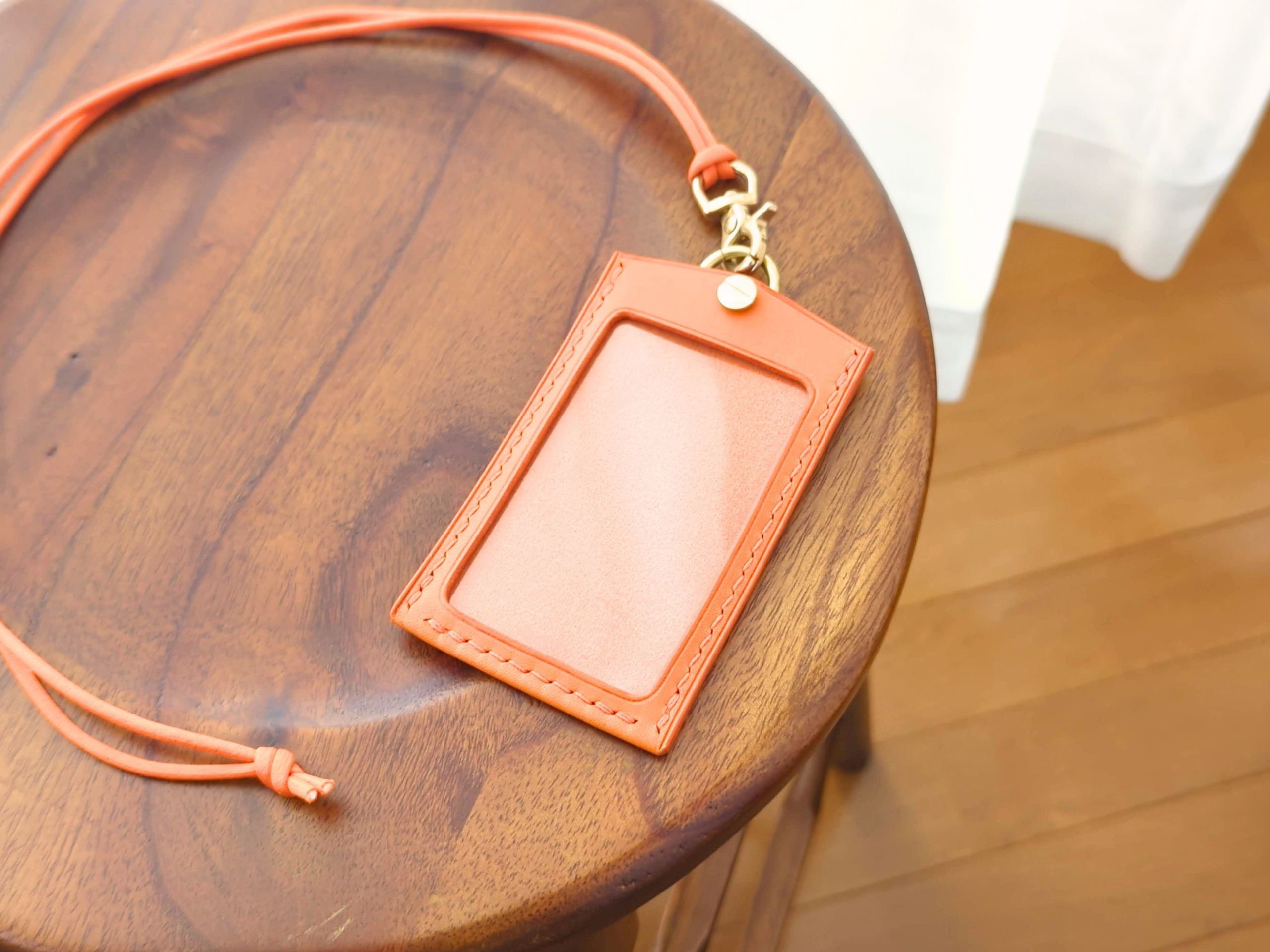 厚い革1枚の縦型ネームホルダー TUCSON/トゥクソン オレンジ イタリアンレザー *受注製作