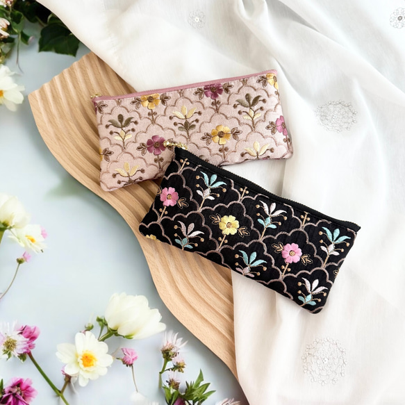 【数量限定】豪華インド刺繍生地◆総刺繍/カラビナ付きフラットポーチ＆マルチポーチセット 10枚目の画像