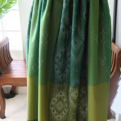 【インドネシア/サロン】選べる４種・ロングスカート・②イカット柄（グリーン）・シンガポールから送料無料 7枚目の画像