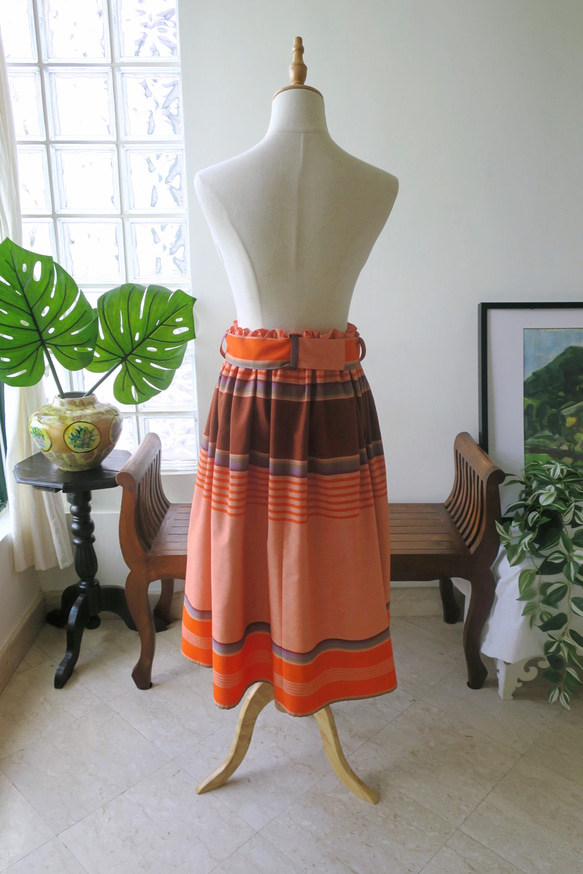 【インドネシア/サロン】選べる４種・ロングスカート・③チェック（オレンジ）・シンガポールから送料無料 5枚目の画像