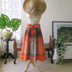 【インドネシア/サロン】選べる４種・ロングスカート・③チェック（オレンジ）・シンガポールから送料無料 1枚目の画像
